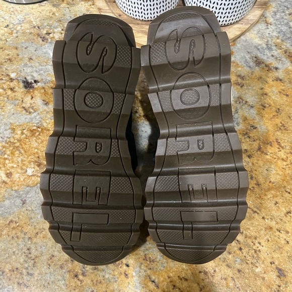 Sorel size 6 - Picture 9 of 9